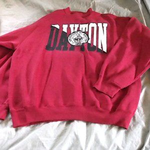 Dayton University Sweatshirt, XL.. Ex +
